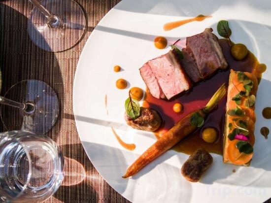 Фото Eastwest Hotel