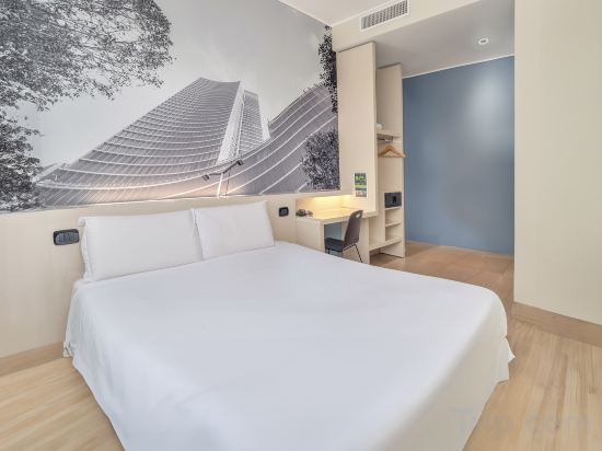 Фото B&B Hotel Milano Cenisio Garibaldi