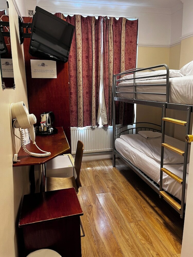 Фото Dolphin Inn