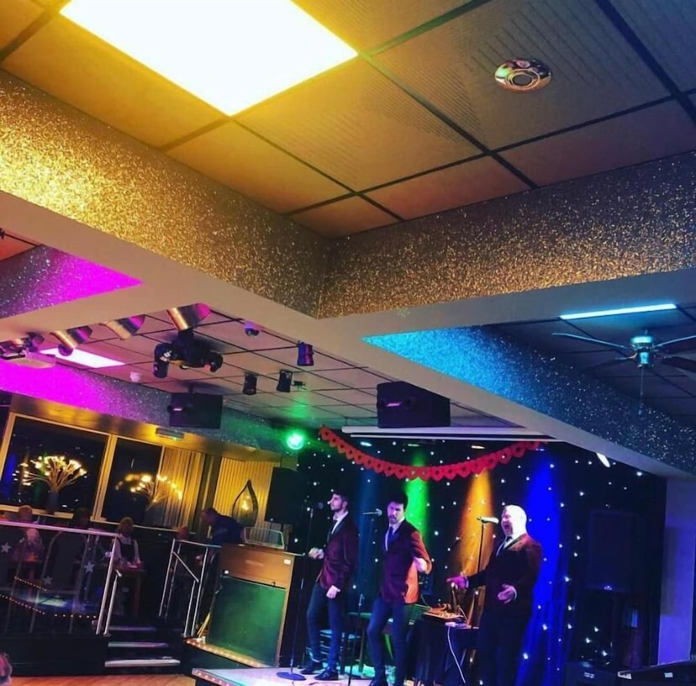 Фото Lyndene Hotel