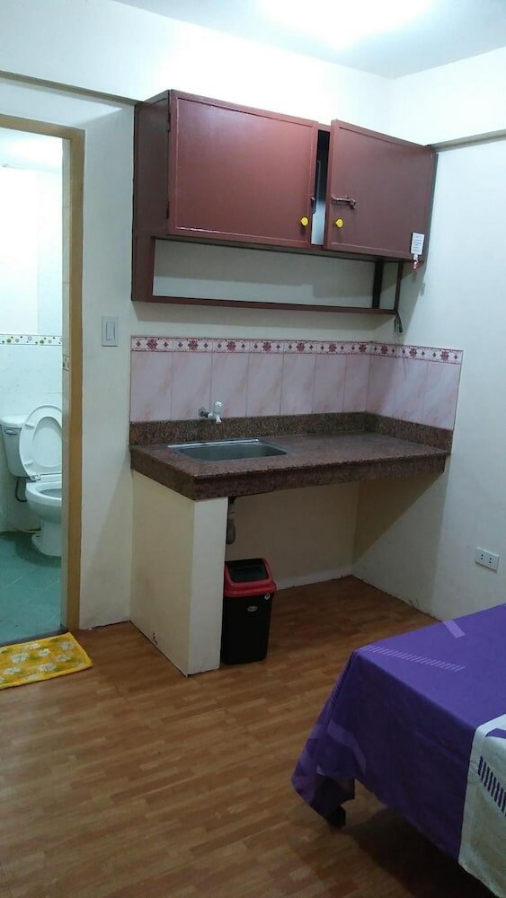 Фото Budget Studio Unit in Makati
