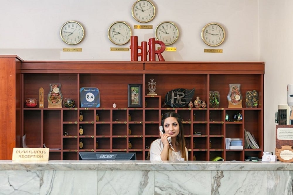 Фото Regineh Hotel