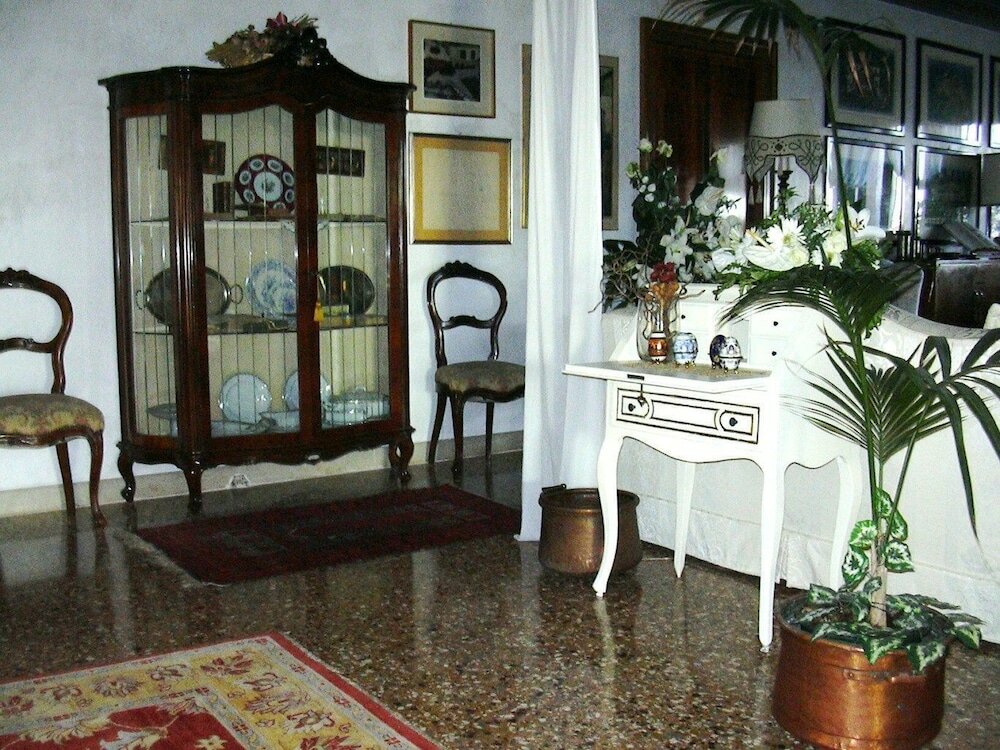 Фото At Home A Palazzo