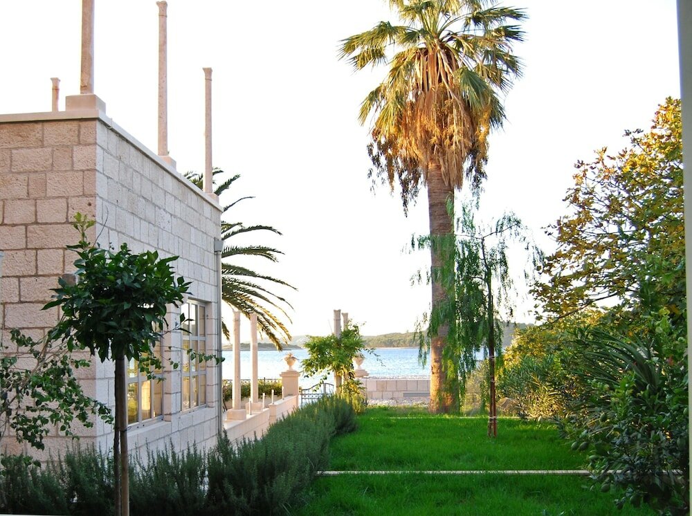 Фото Hotel Indijan