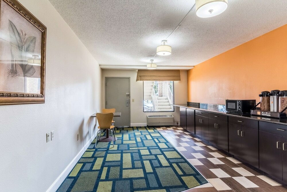 Фото Motel 6 Kenly, Nc