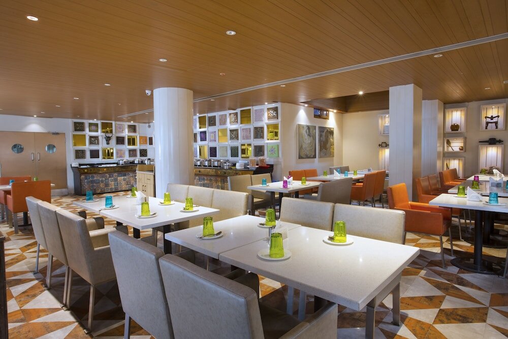 Фото Fountain Tree by Tgi