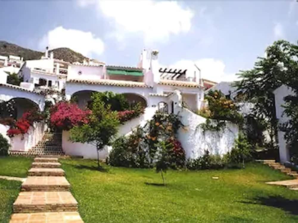 Фото El Capistrano Complejo de Apartamentos Turísticos