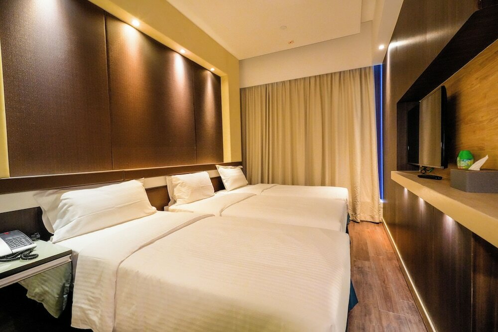 Фото Epoch Hotel