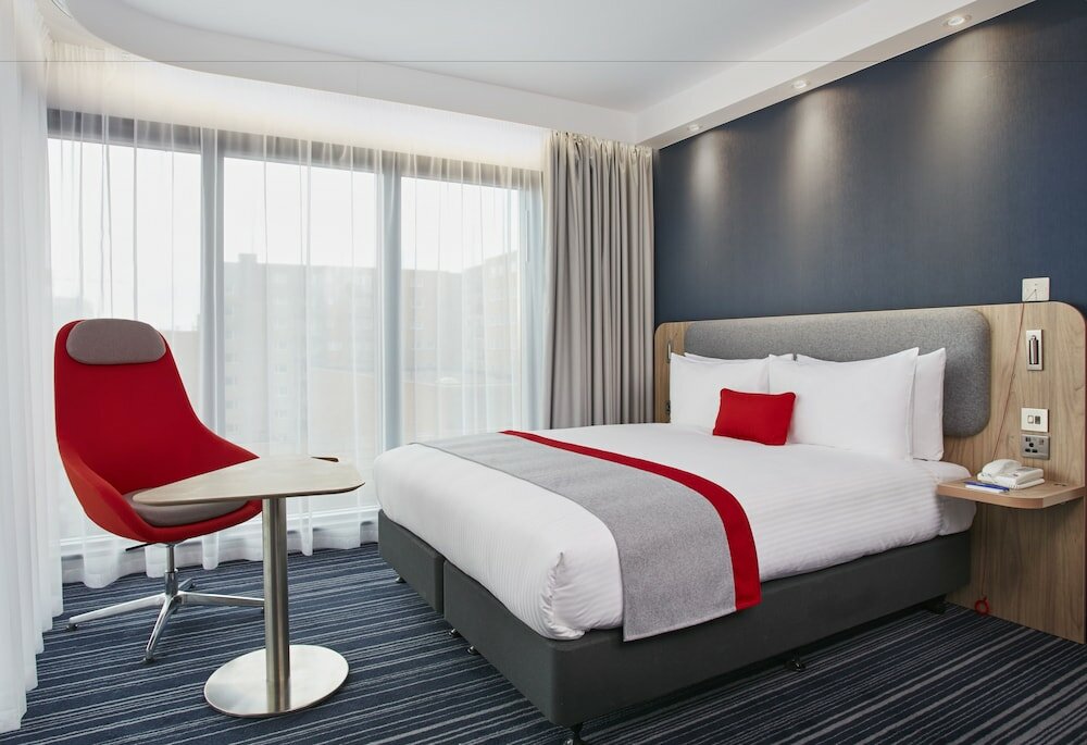 Фото Holiday Inn Express Dublin City Centre