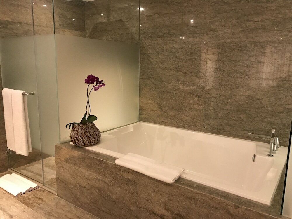 Фото Daun Bali Seminyak Hotel