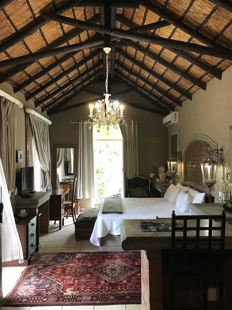 Фото Waterhouse Guest Lodges 202 Lawley Street