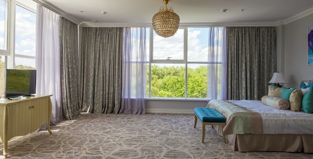 Фото Bristol Central Park Hotel Chisinau