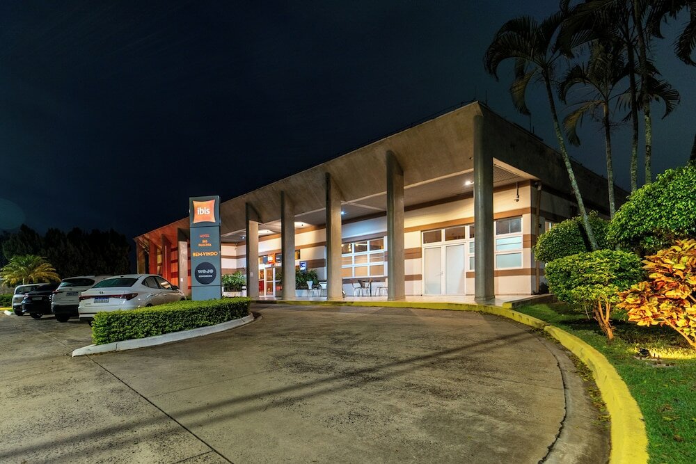 Фото Ibis Paulinia