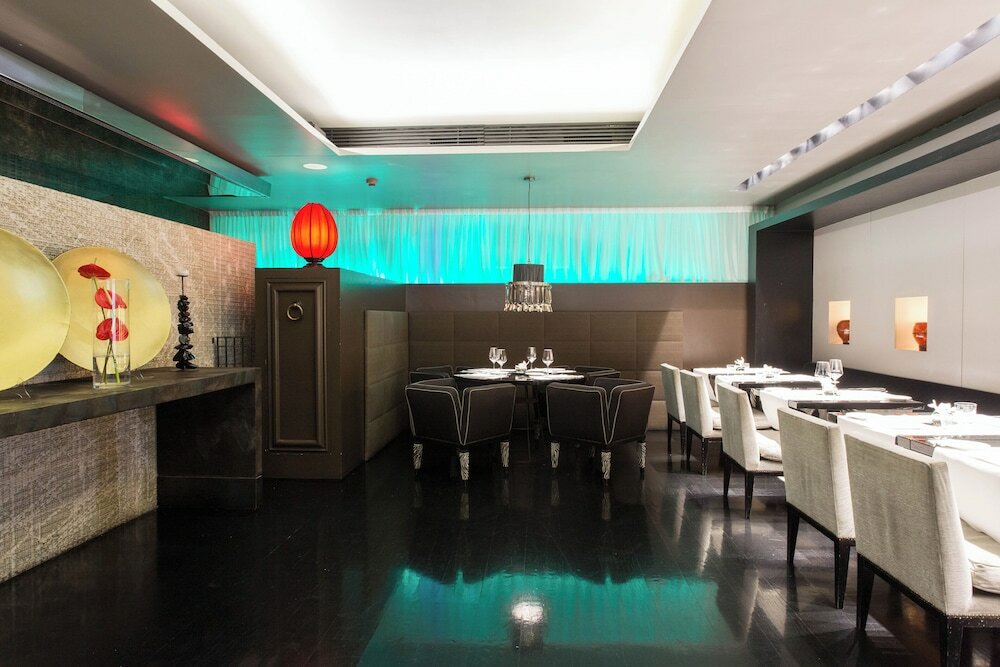 Фото Sina The Gray