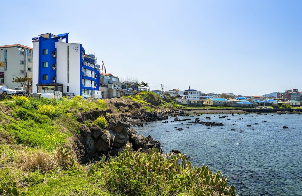 Фото On the Sea Pension