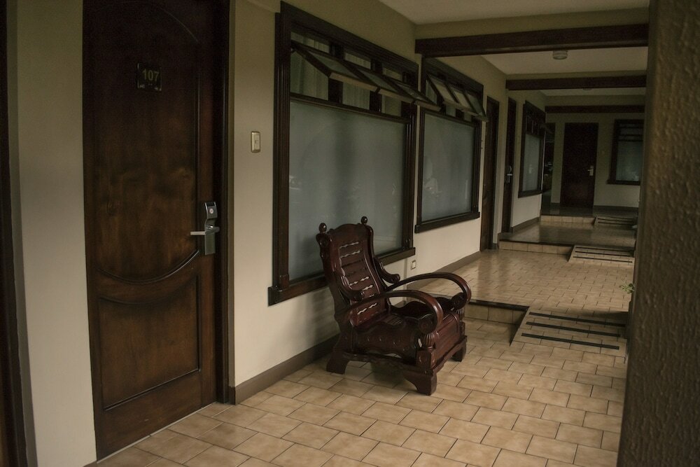 Фото Hotel Suerre