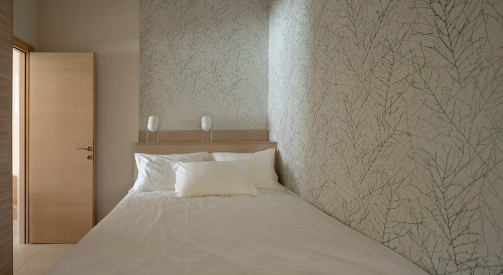 Фото 12 Keys Apartments