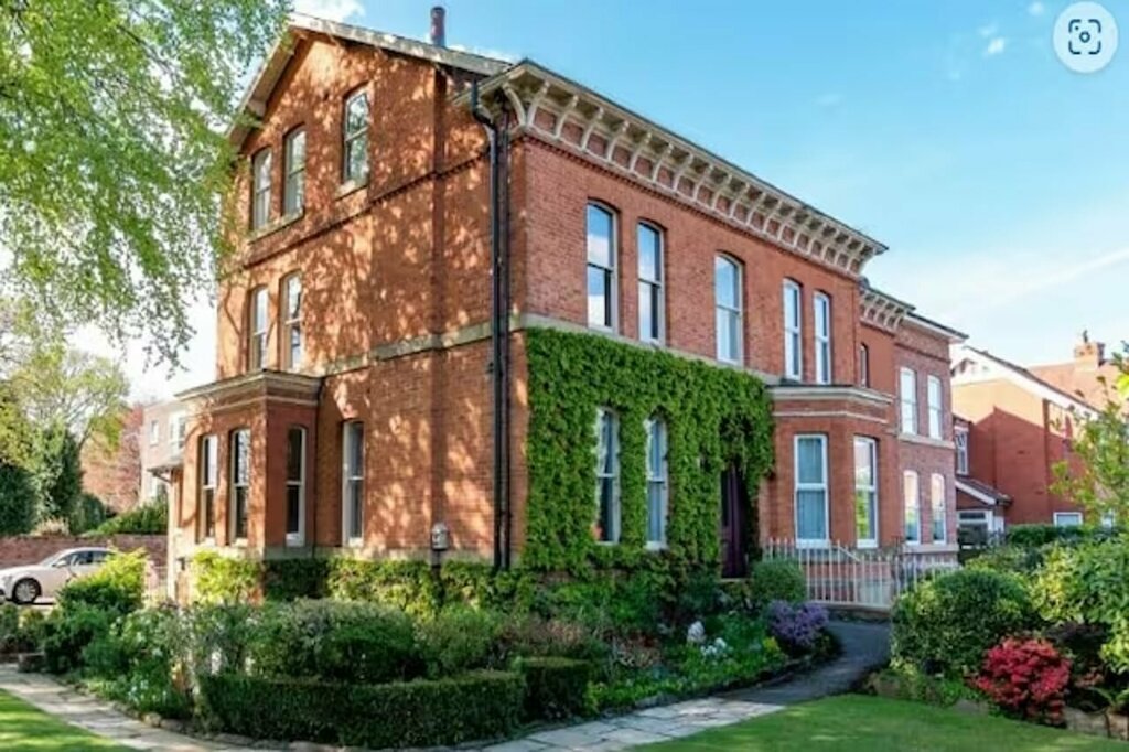 Hotel Cornerstones Guest House, England, photo