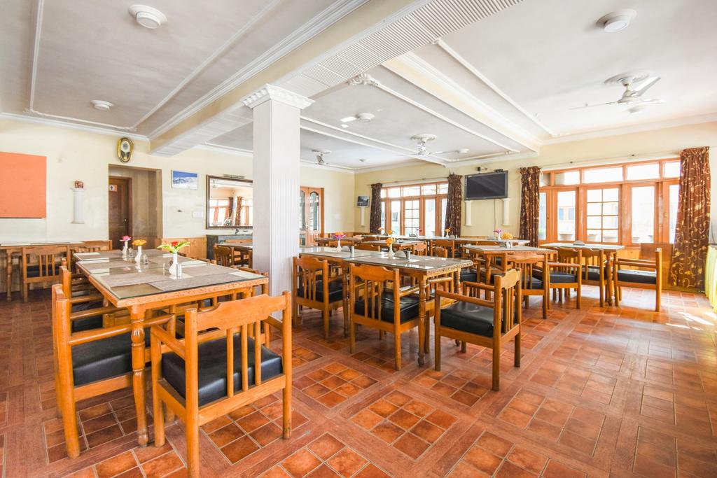 Фото Hotel Abshar