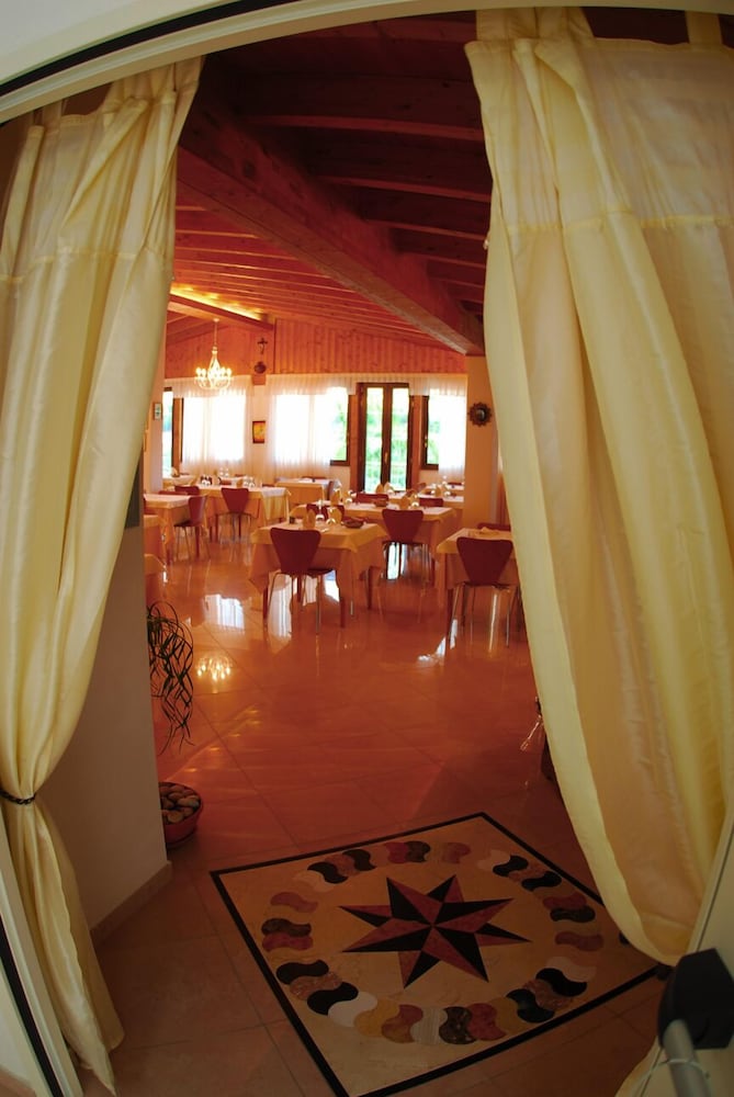 Фото Hotel Orchidea