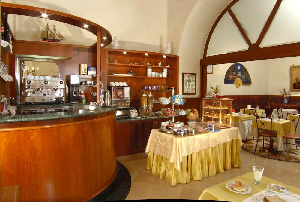 Фото Hotel Assisi