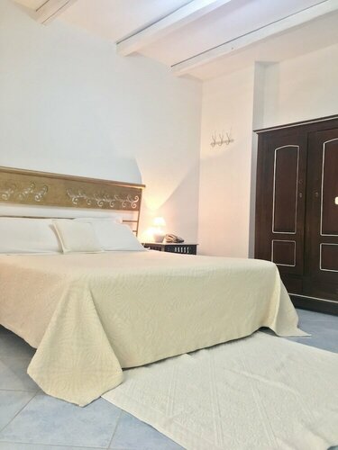Внешний вид отеля Hotel Su Lithu в Битци, фото 3
