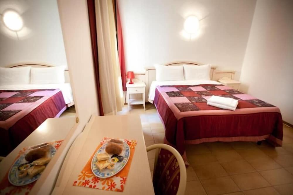 Фото B&t Rooms Trani