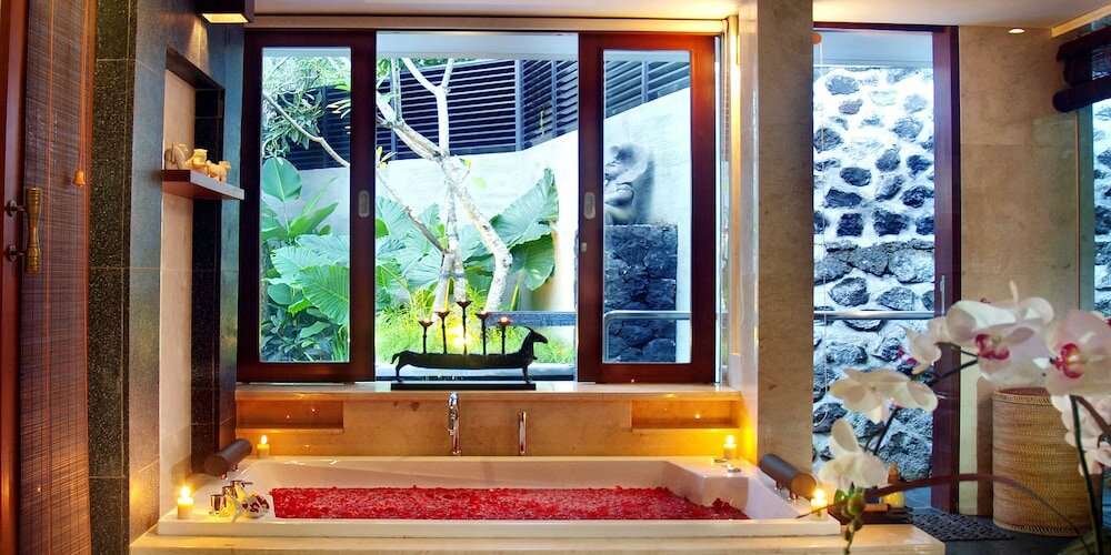 Фото Royal Kamuela Villas & Suites at Monkey Forest, Ubud - For Adults Only