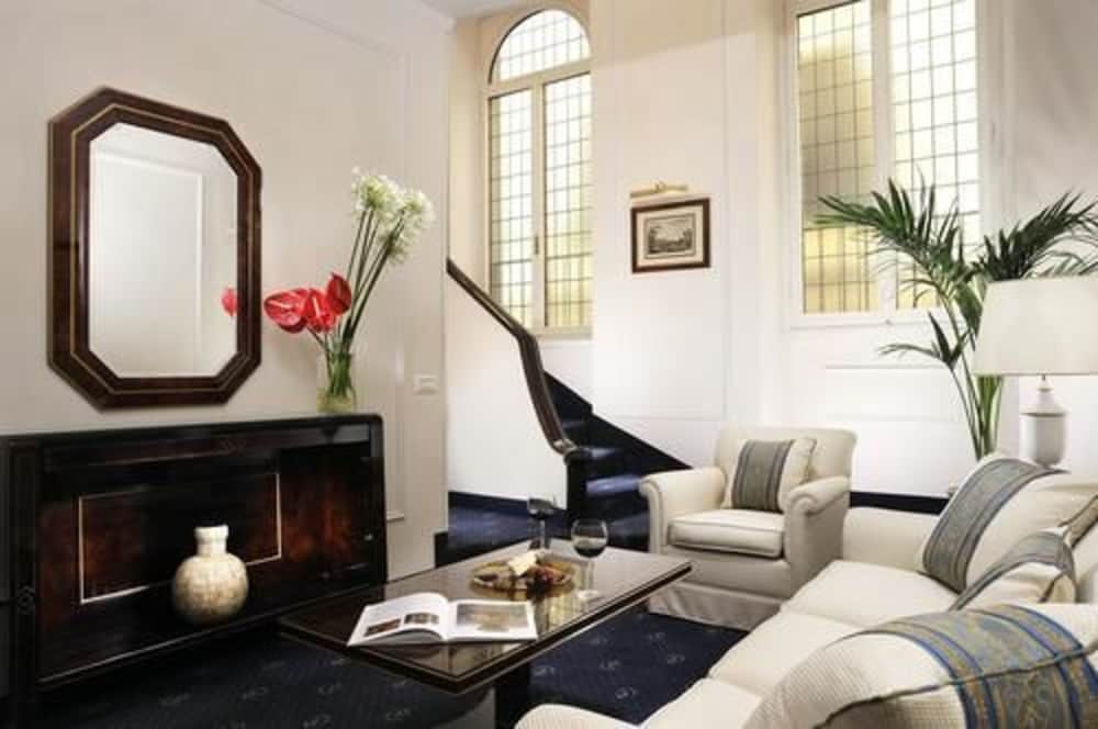 Фото Hotel De La Ville