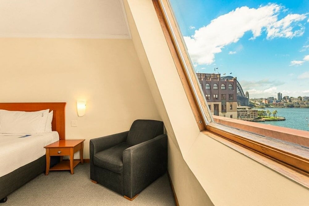 Фото Sydney Harbour Hotel
