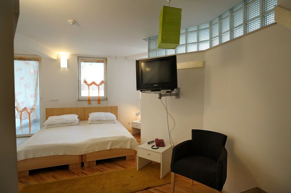 Фото Hotel Hayat