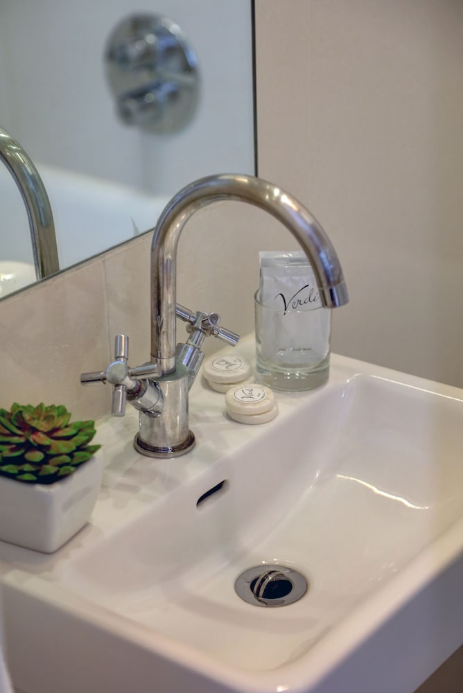 Фото Queensway Hotel, Sure Hotel Collection by Best Western