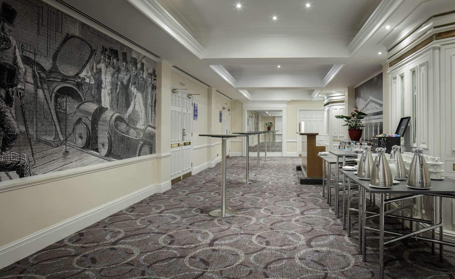 Фото Hilton London Euston