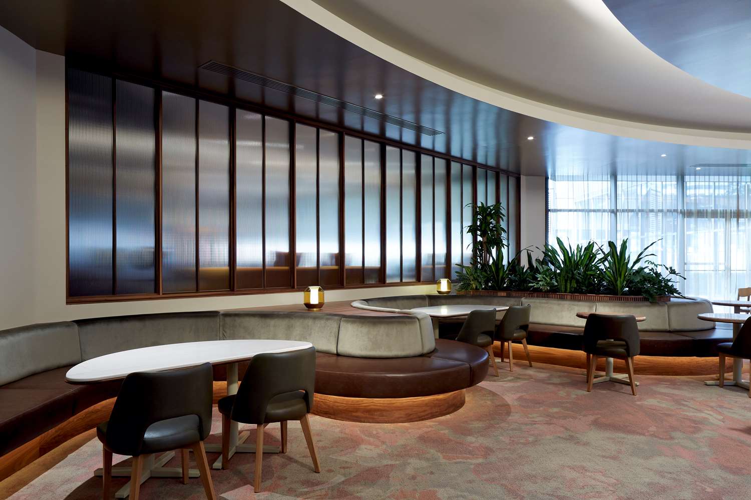Фото DoubleTree by Hilton Montreal