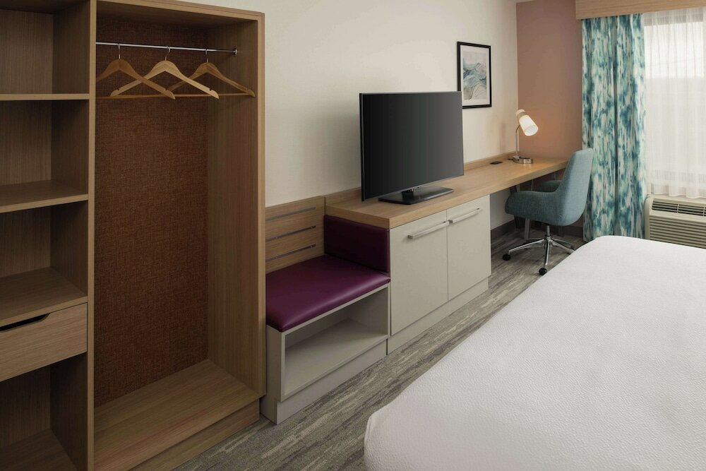 Фото Holiday Inn Express Hotel & Suites Tacoma Downtown, an Ihg Hotel