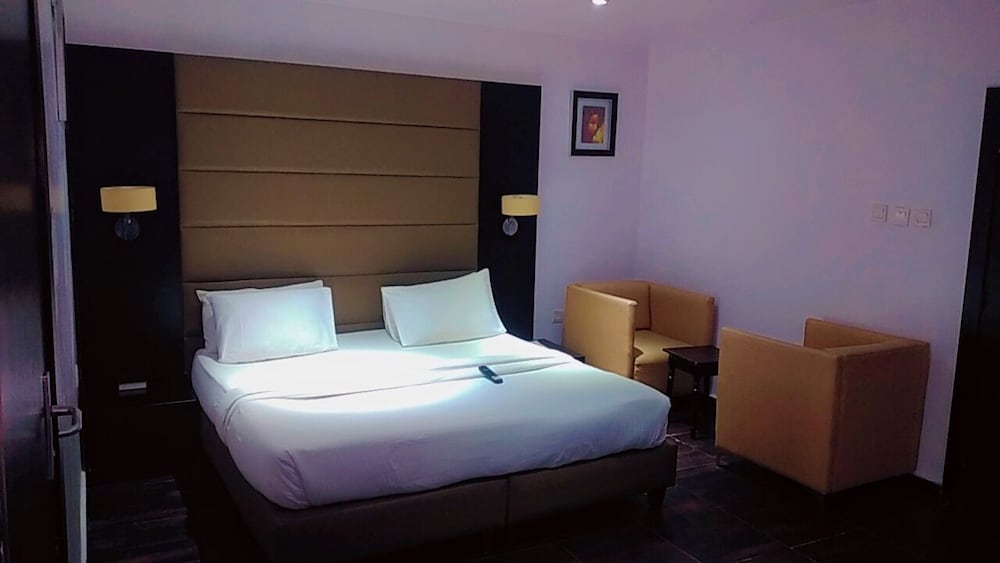 Фото Axor Hotels And Suites