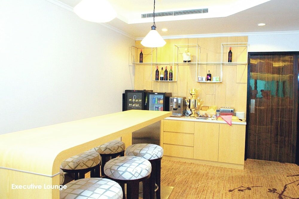 Фото Menara Peninsula Hotel Jakarta