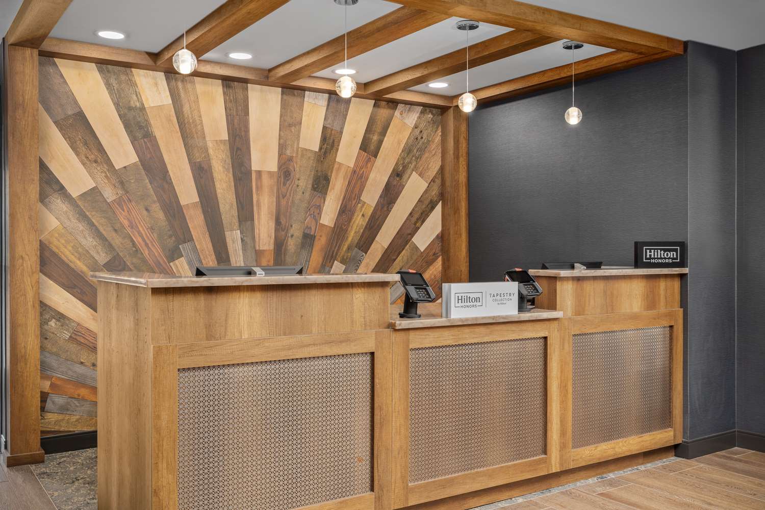 Фото Hotel Westport Kansas City, Tapestry Collection by Hilton