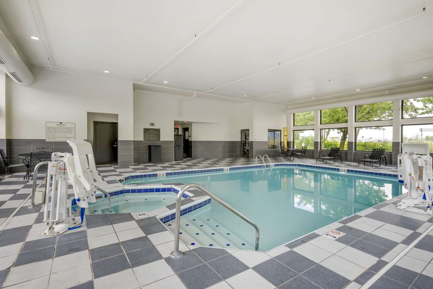 Фото Best Western Suites