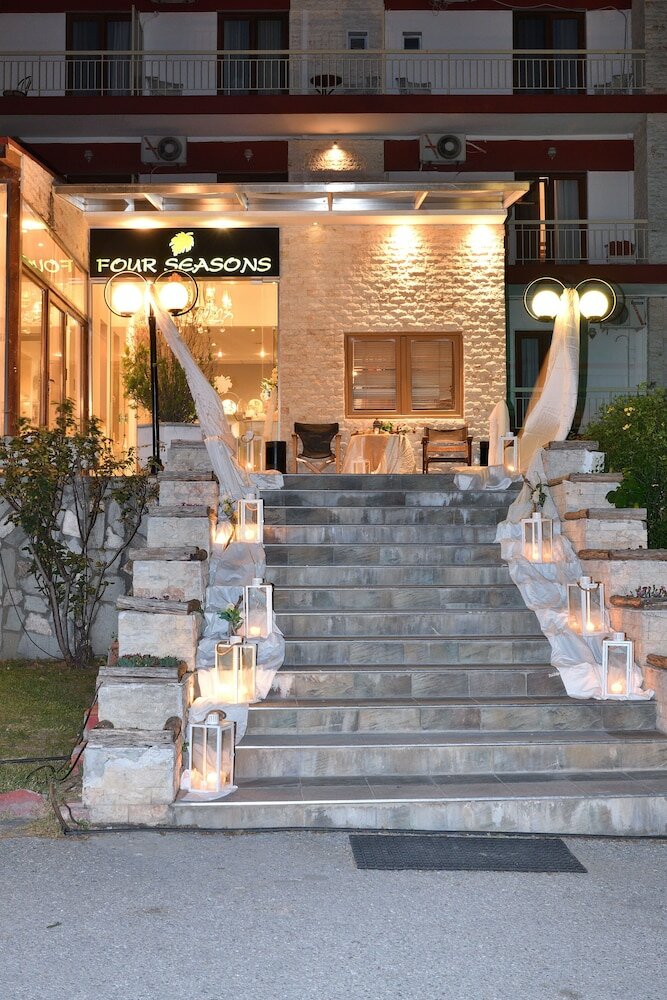 Фото Four Seasons Hotel