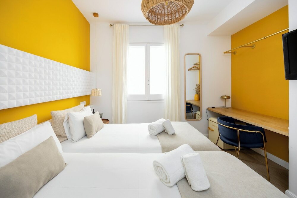 Фото Hostal Barcelona Centro