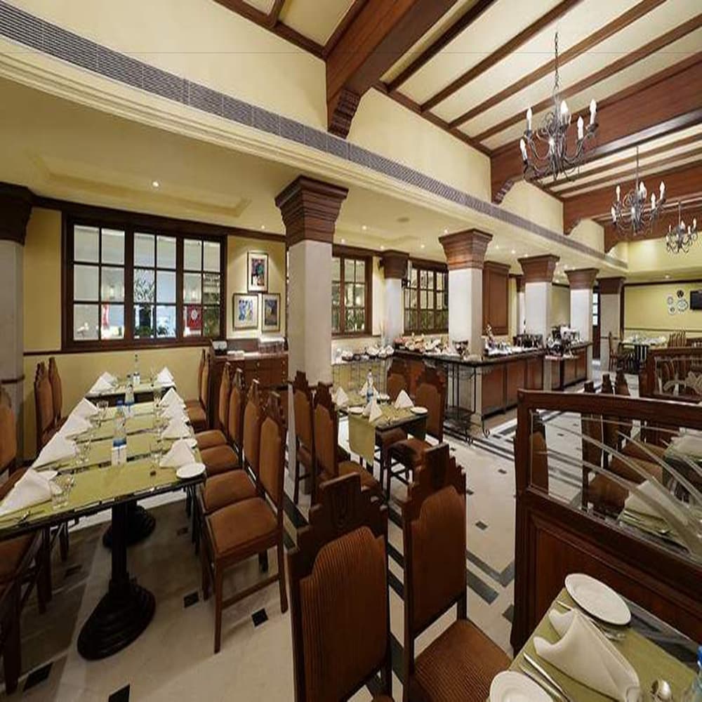 Фото Radha Regent