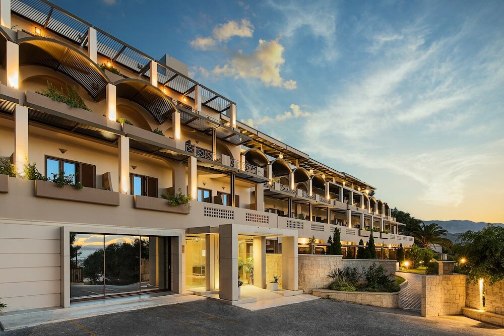 Фото отеля 1