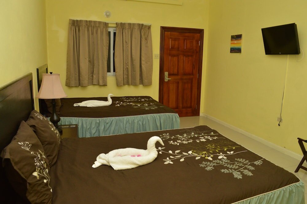 Фото Donway, A Jamaican Style Village