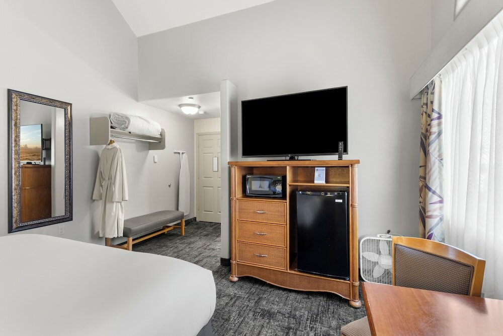 Фото Surf & Sand Lodge