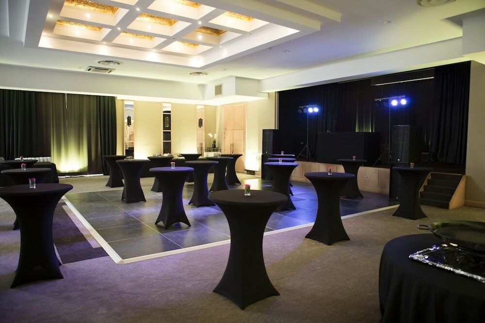 Фото Hotel Serwir