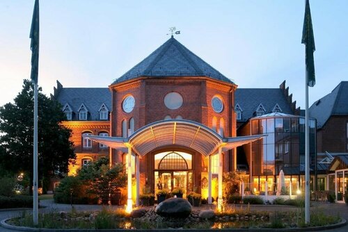 Внешний вид отеля Genießer Hotel Altes Gymnasium в Хузуме, фото 1