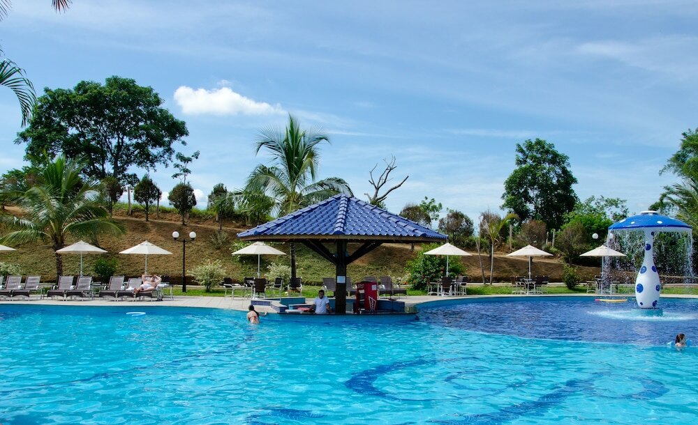 Фото Colonial Plaza Hotel