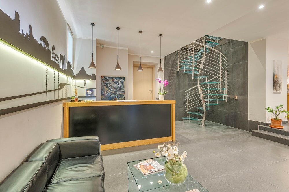 Фото Trevi Palace Hotel