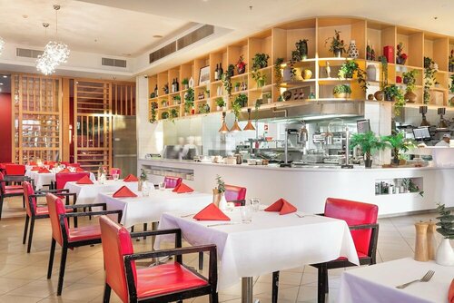 Внешний вид отеля Crowne Plaza Alice Springs Lasseters, an Ihg Hotel в Мпветьерре, фото 5